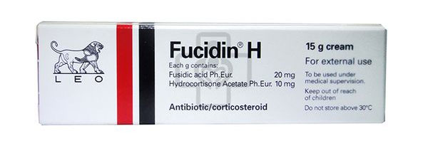 Fucidin H có chứa kháng sinh acid fusidic dùng trong trường hợp viêm da cơ địa bội nhiễm